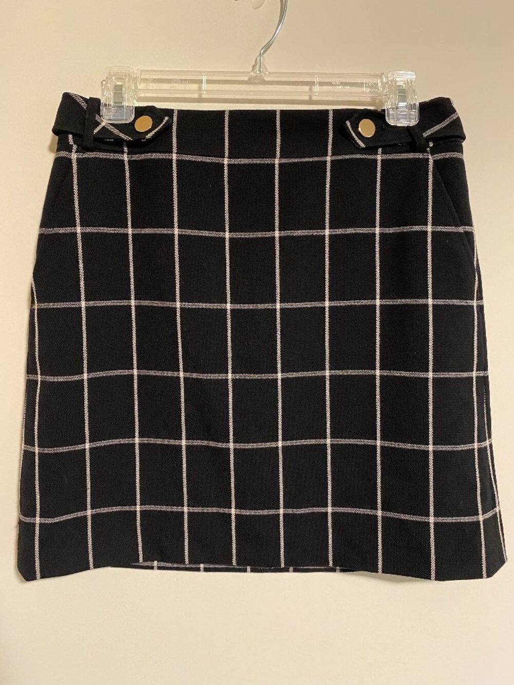 LOFT Women's Plaid Black and White Mini Skirt Size 4